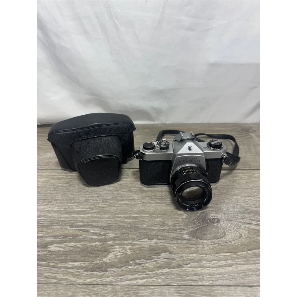 Vintage Honeywell PENTAX SP500 Camera with a Super-Takumar 1:2/55 Lens Works